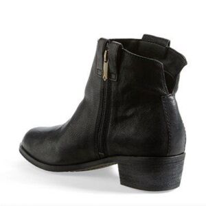 Sam Edelman James Round Toe Black Ankle Boots Leather Booties